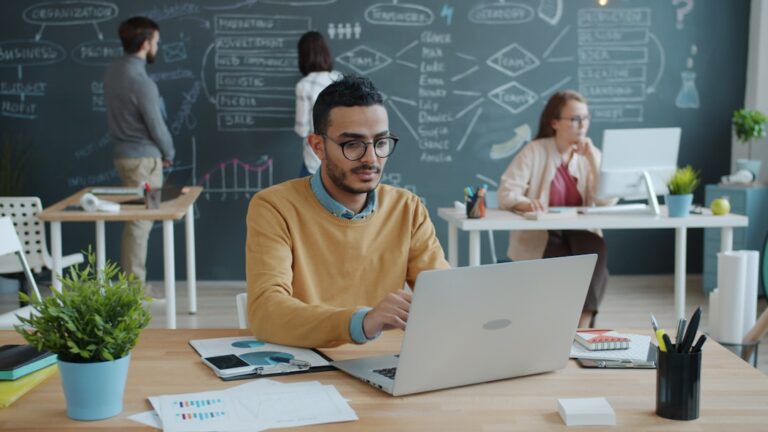 Symbolic.Yapay Zeka Rupert Murdoch’Un News Corp İle Yapay Zeka Anlaşması İmzaladı